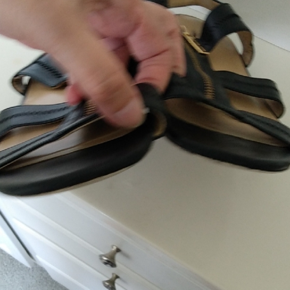 MICHAEL Michael Kors Genuine Leather Flat Sandals Berkley Zipper - Picture 11 of 15